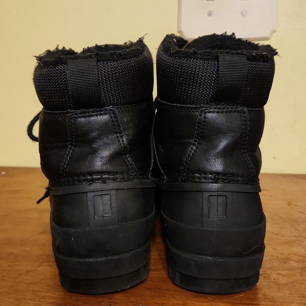 Men's Adventuridge Black Lace-Up Winter Boots Size 9